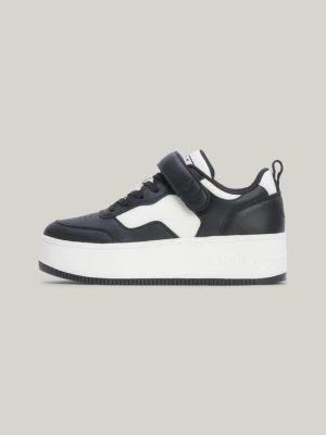 Tênis plataforma com fecho de velcro