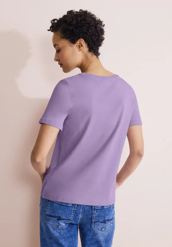 Basic V-Neck Shirt - smell of lavender