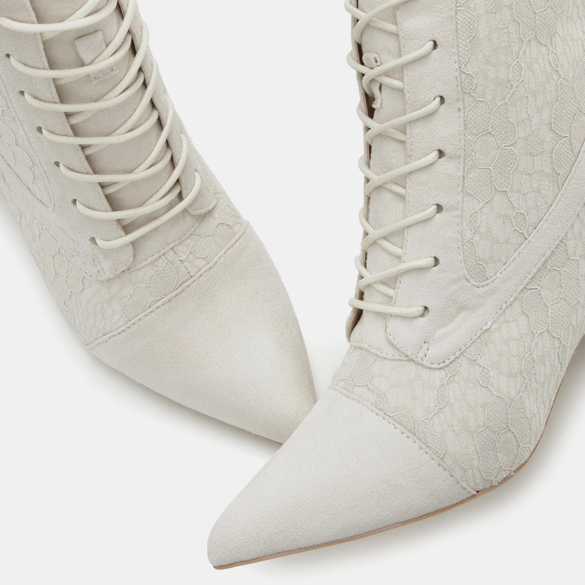 Schnürstiefelette
