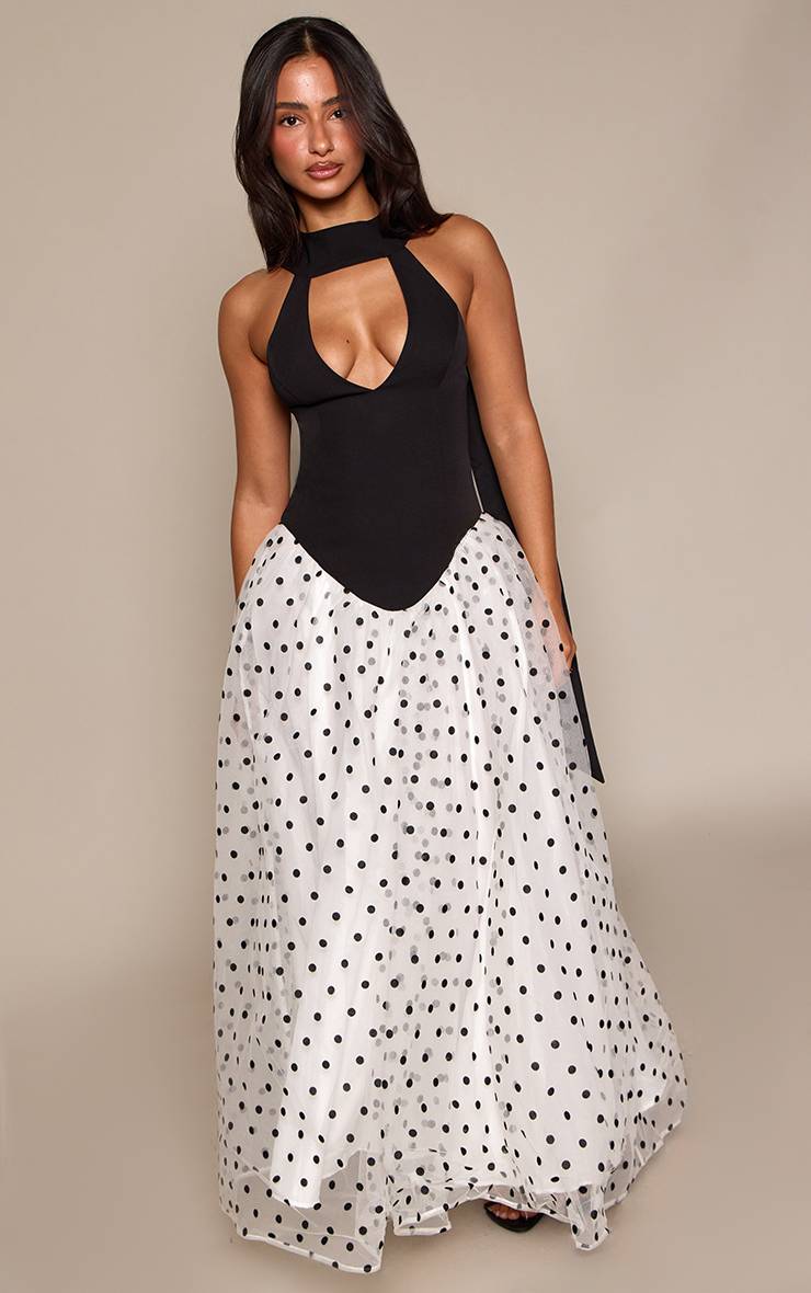 Noir Robe Longue Petite À Pois Avec Encolure Dos-nu, Taille Basse Et Jupe En Tulle