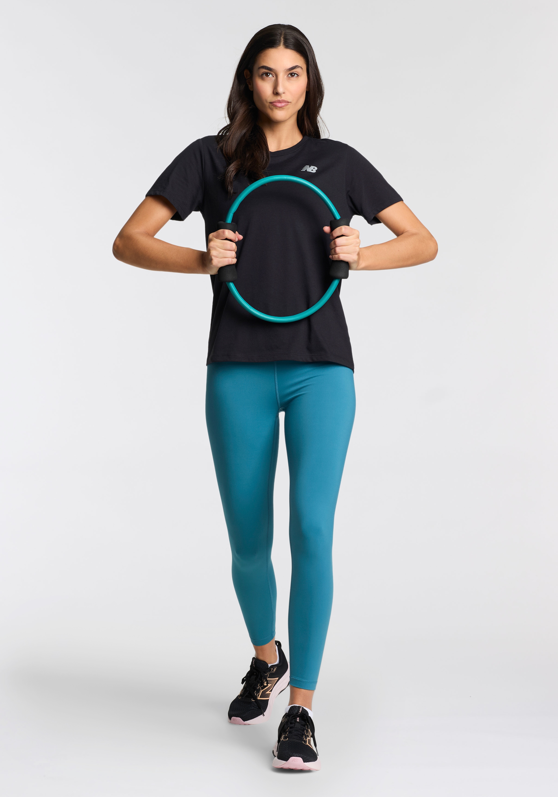 New Balance Laufshirt »Sport Essentials Heathertech T-Shirt«, mit Label