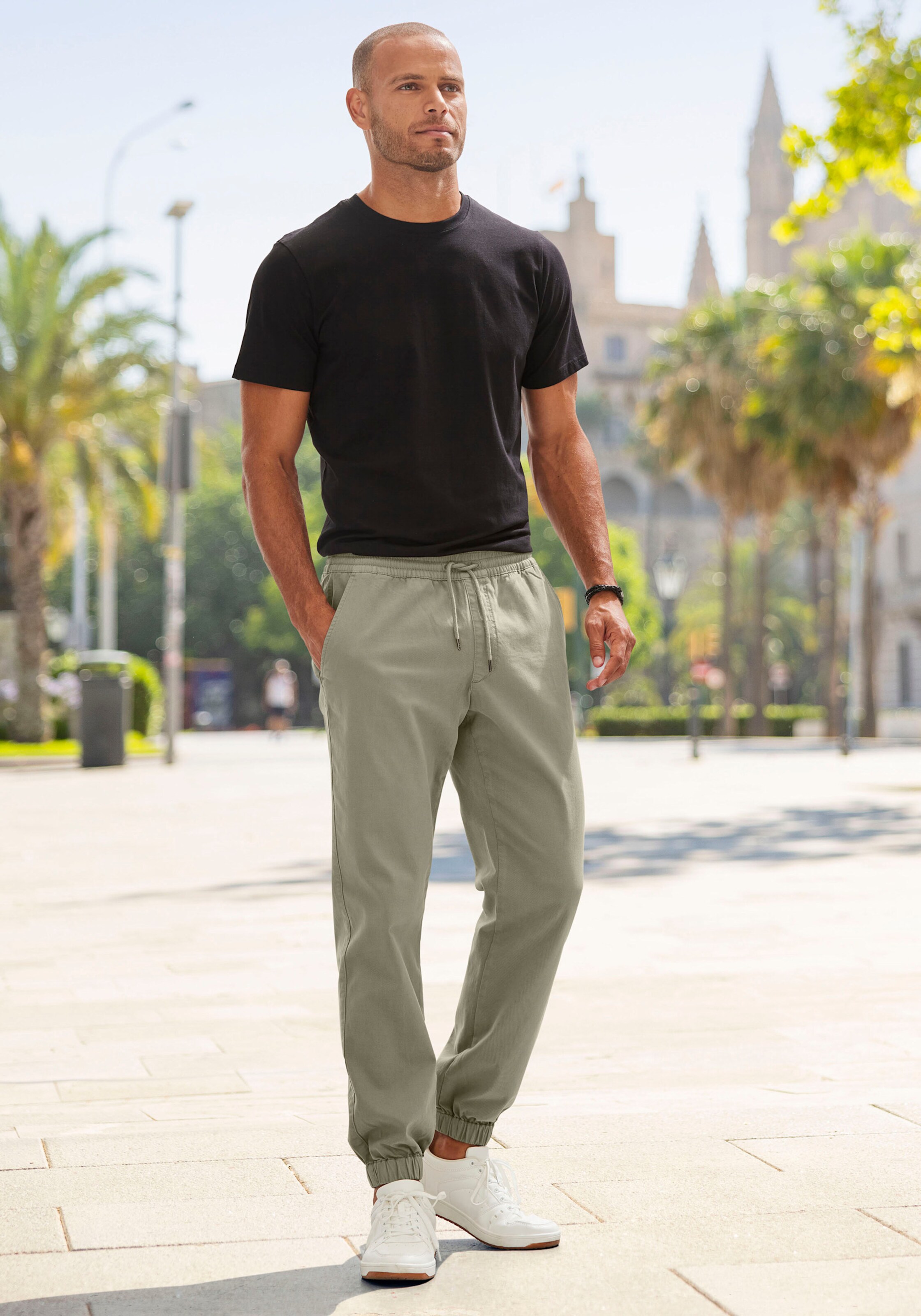 Jogger Pants in khaki