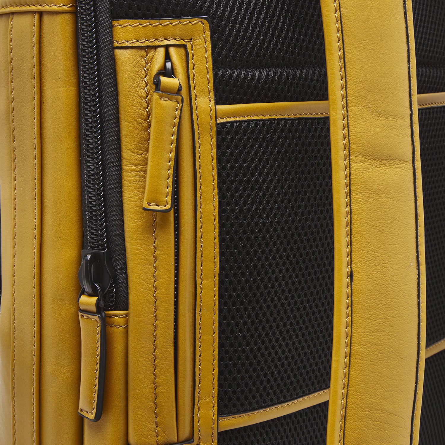 Castelijn & Beerens Nappa X Victor Rugzak 15.6'' + Tablet geel