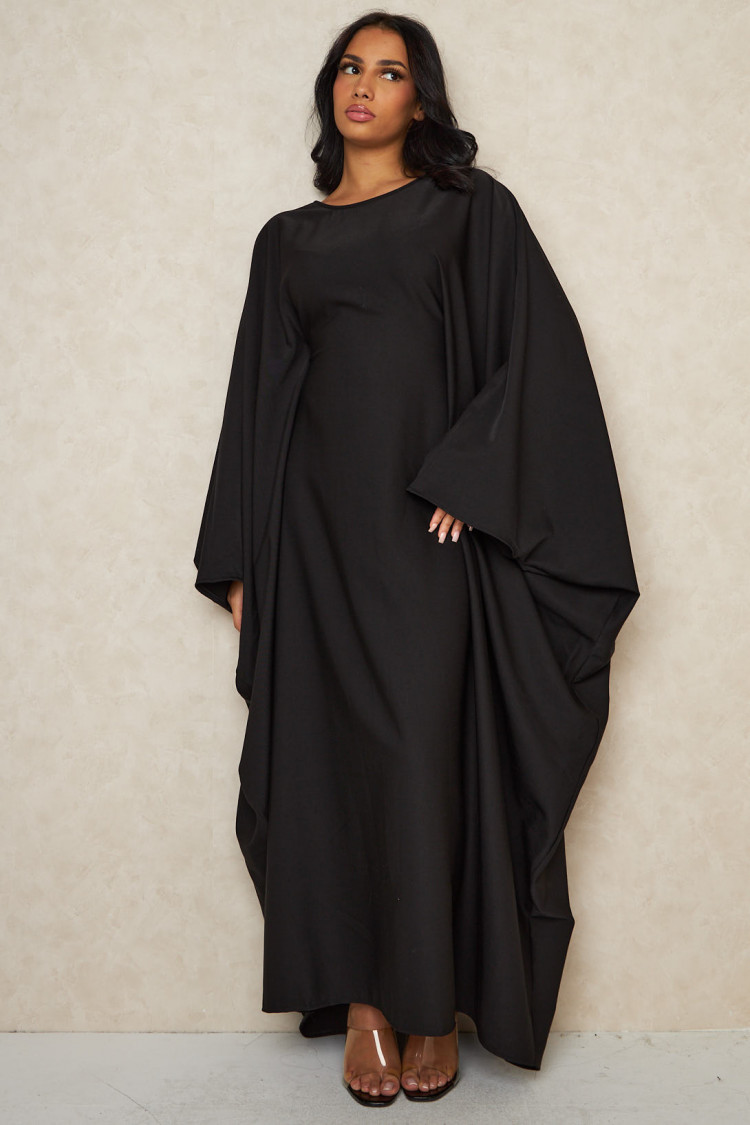 Abaya longue noire a ceinturé a l'intérieur