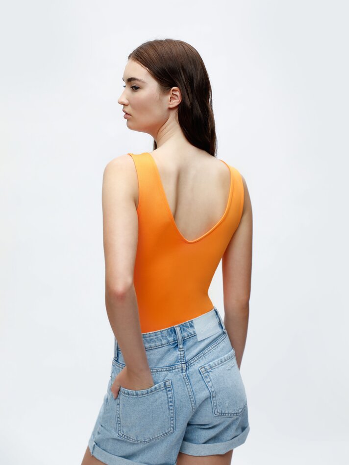 Body com decote em V - Laranja Vigore