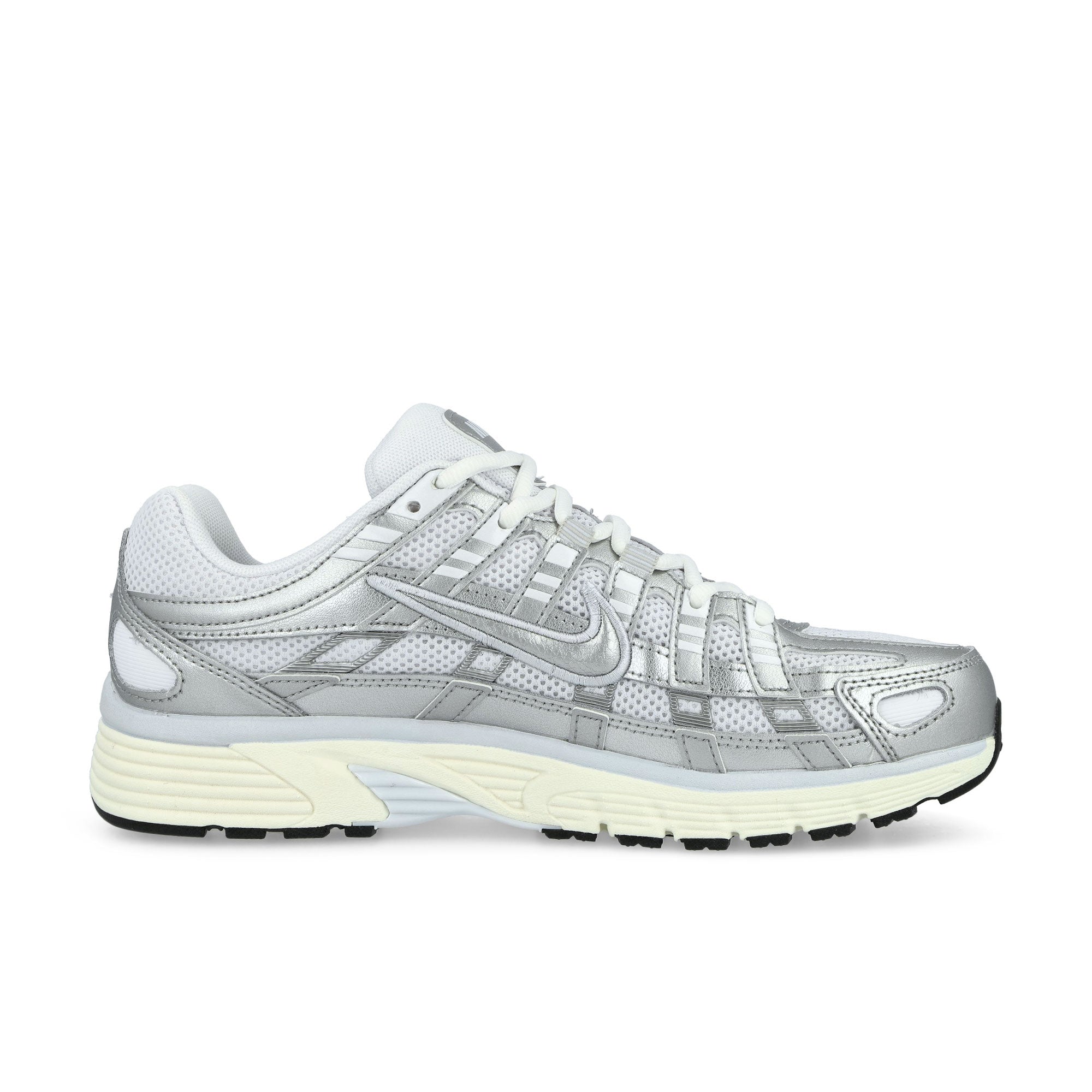 Nike<br>W P-6000