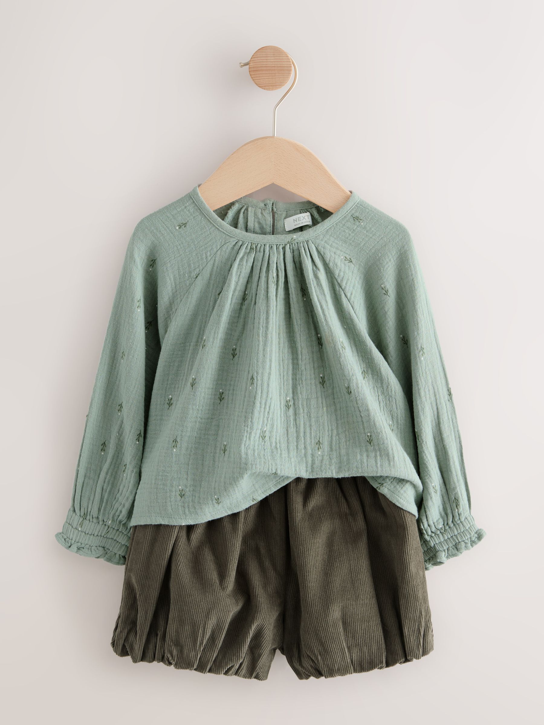 Groen - Set met pofbroek en blouse (3mnd-7jr)