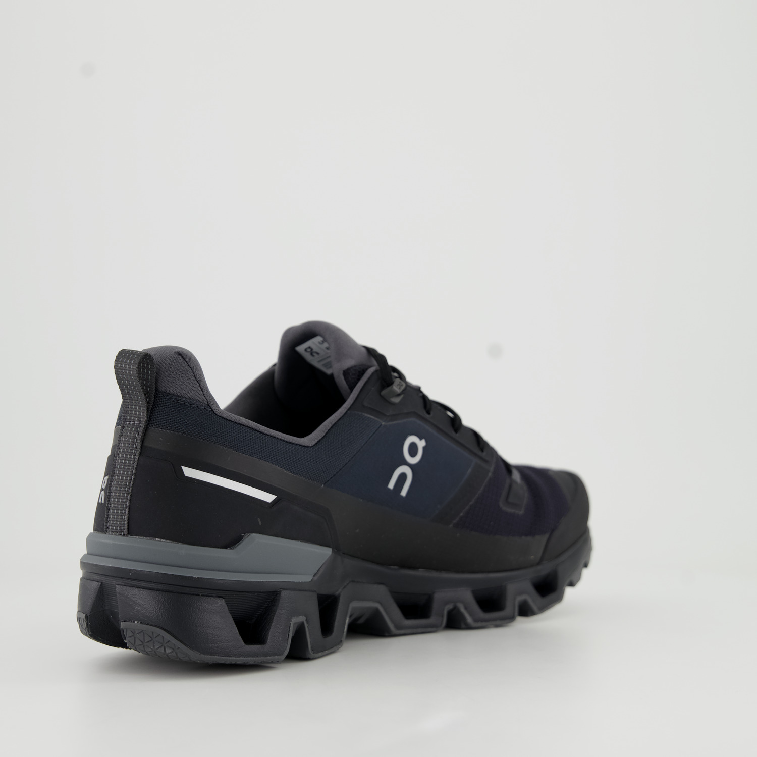 ON Cloudwander Waterproof Men
