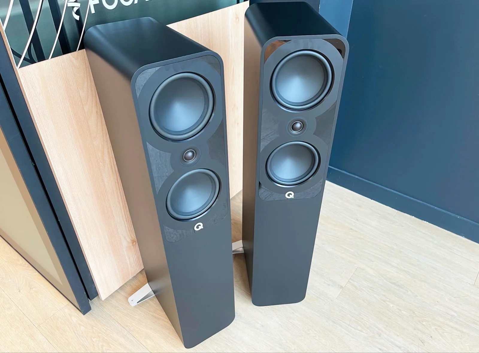 Q Acoustics 5050 Noir mat (la paire) Enceintes colonne
