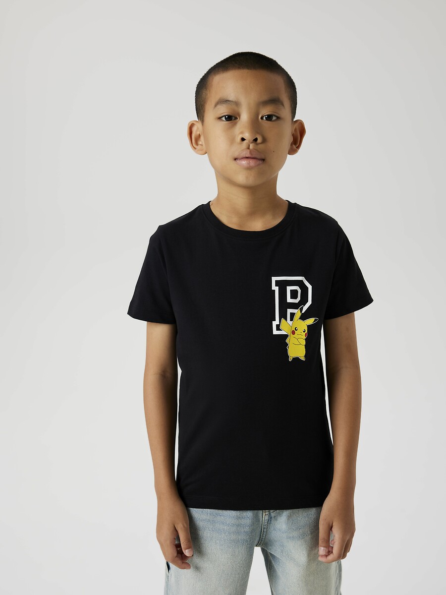 DÊ UM NOME A ELE<br>Camiseta de manga curta Pokémon