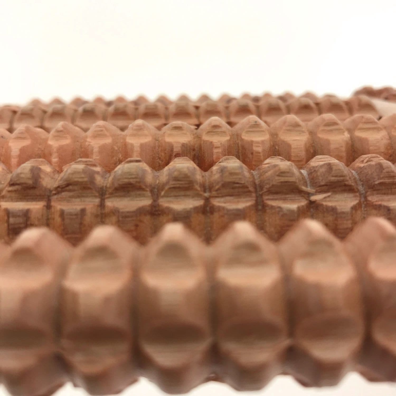Dewello® Hochwertiger Fußroller, Fußmassage, Stressreduzierung, Entspannung, aus Holz, 2 x 6 Rollen, über 1000 Massagenoppen
