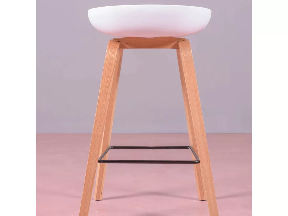 Tabouret nordique pieds en bois de hêtre (63cm) - Daxer - Blanc