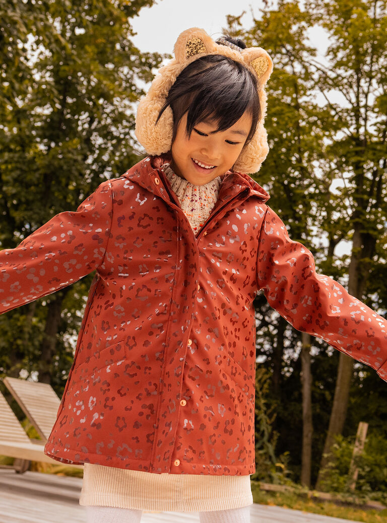 Imperméable à capuche rouge brique à imprimé panthère brillant