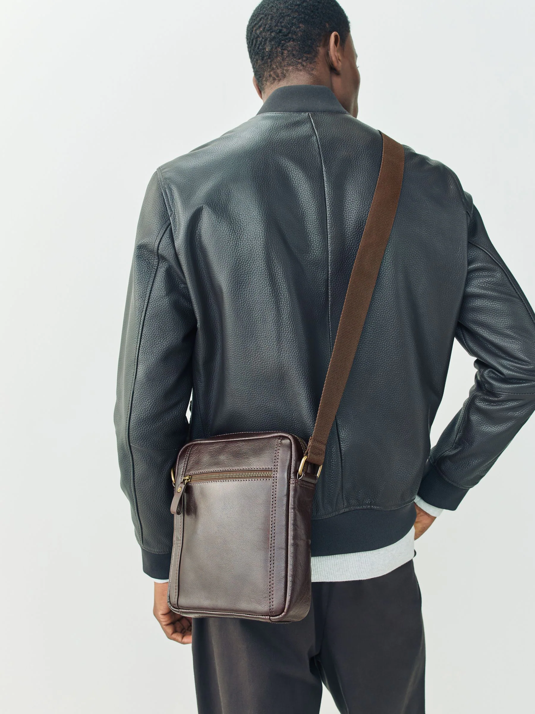 Bruin - Signature Cross-Body Bag