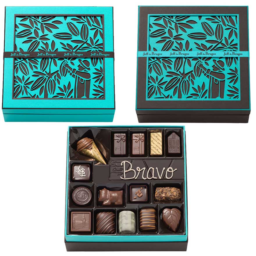 Boite carrée marron bleue 33 chocolats et sa barre lait ou noir