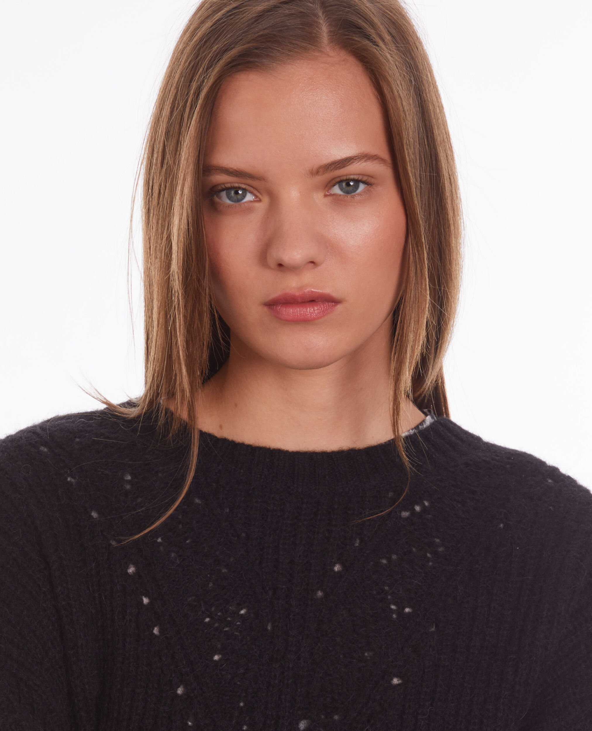Pull noir en laine mélangée