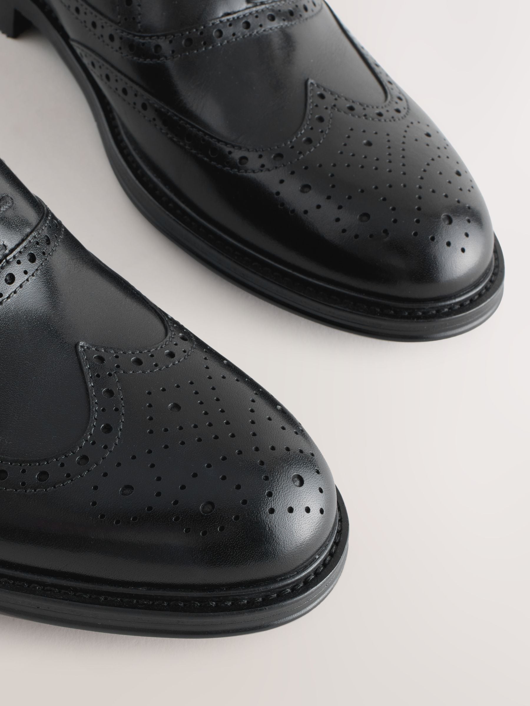 Zwart - Oxford Wingcap Leather Shoes