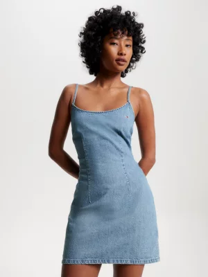 Vestido curto de chambray denim com amarração nas costas