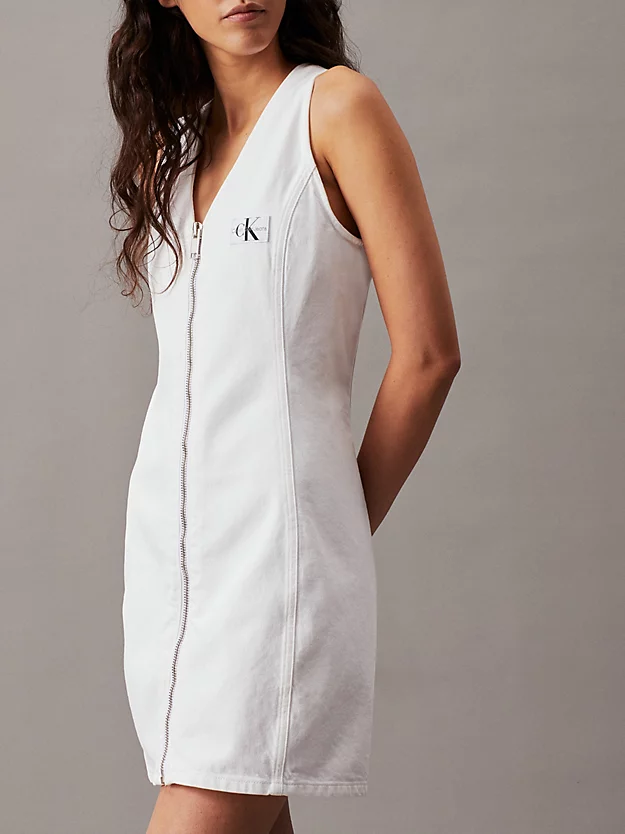 Vestido curto jeans com zíper frontal completo