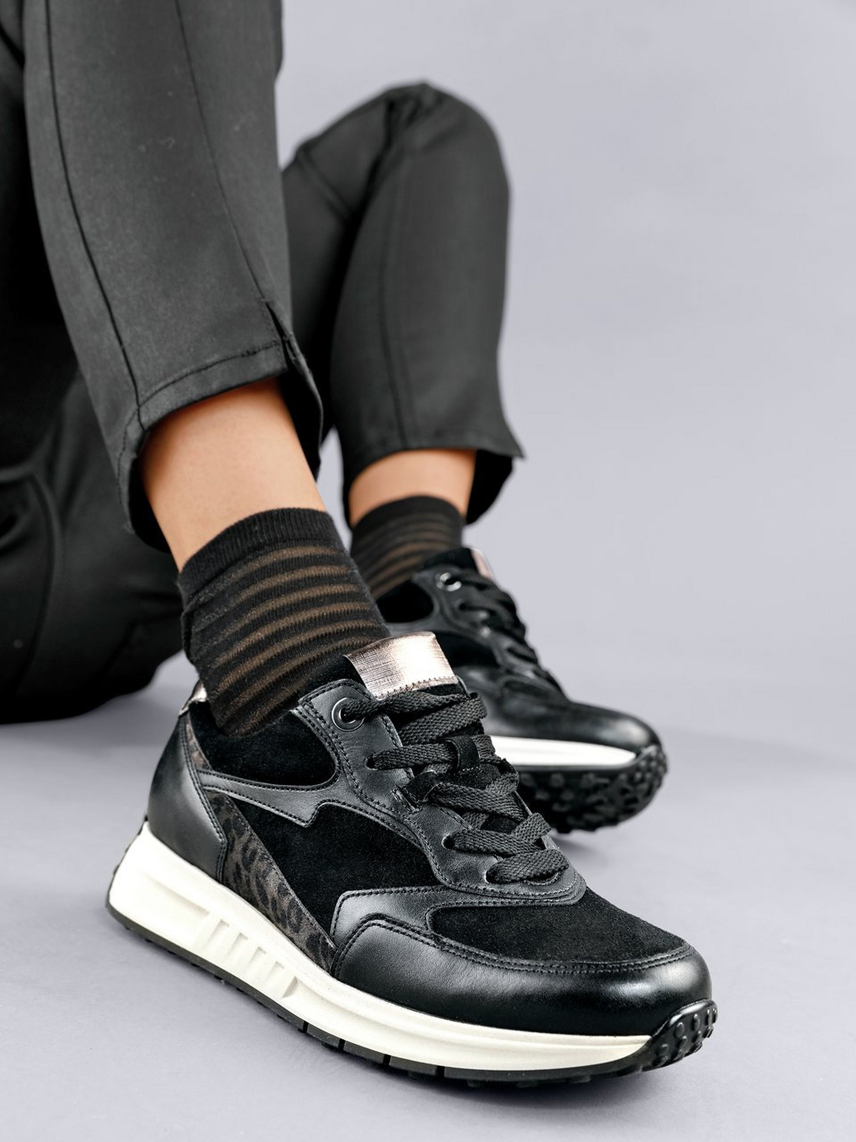 Sneaker