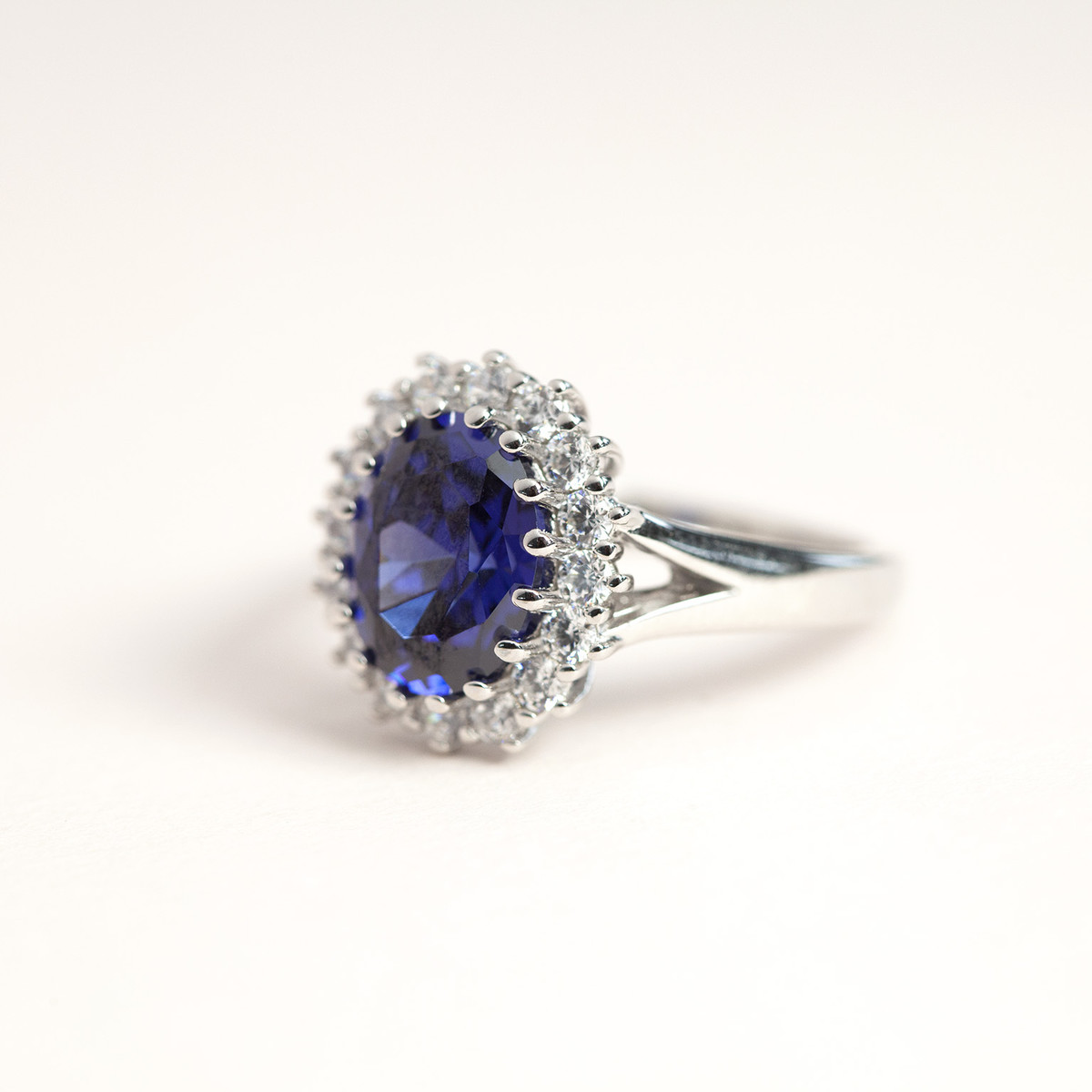 Bague argent 925 zirconias bleu ovale et blancs