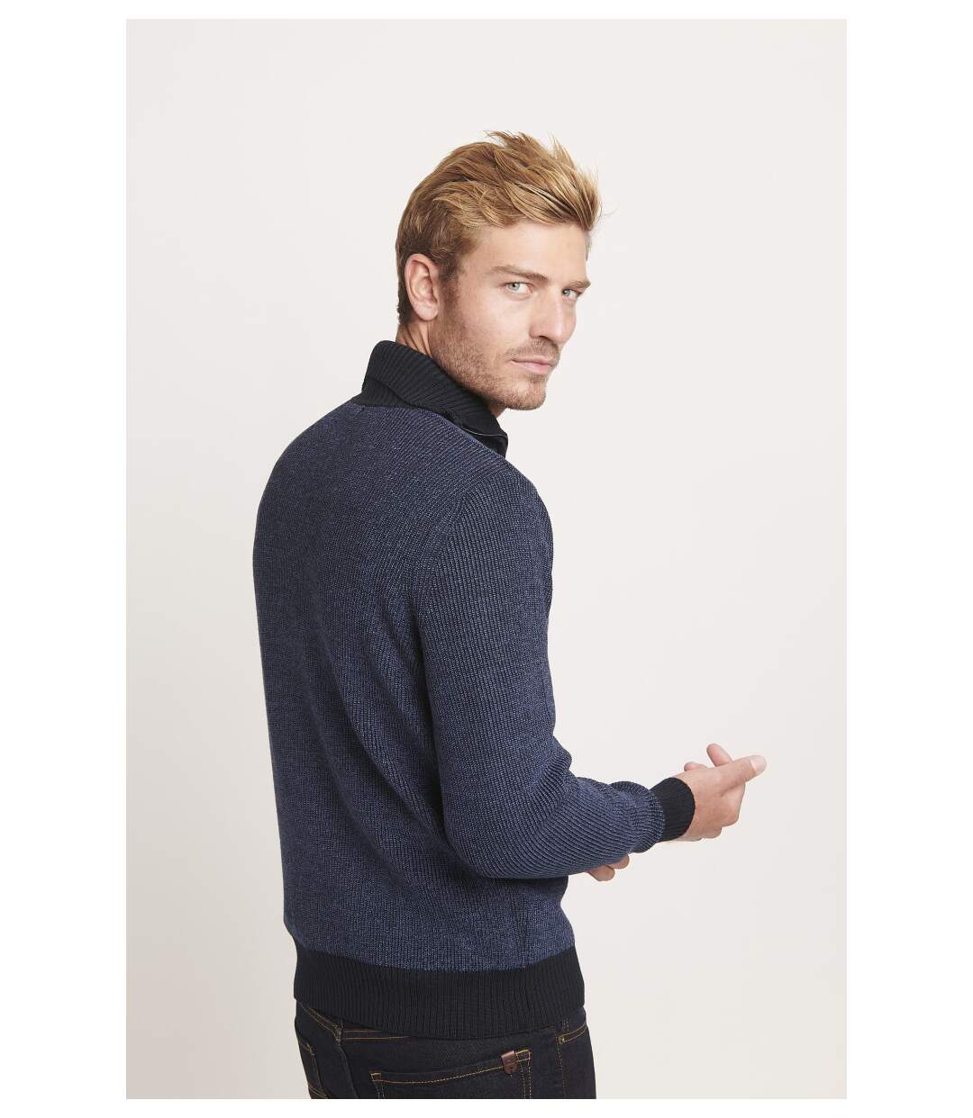 Pull col montant à zip MAILLE