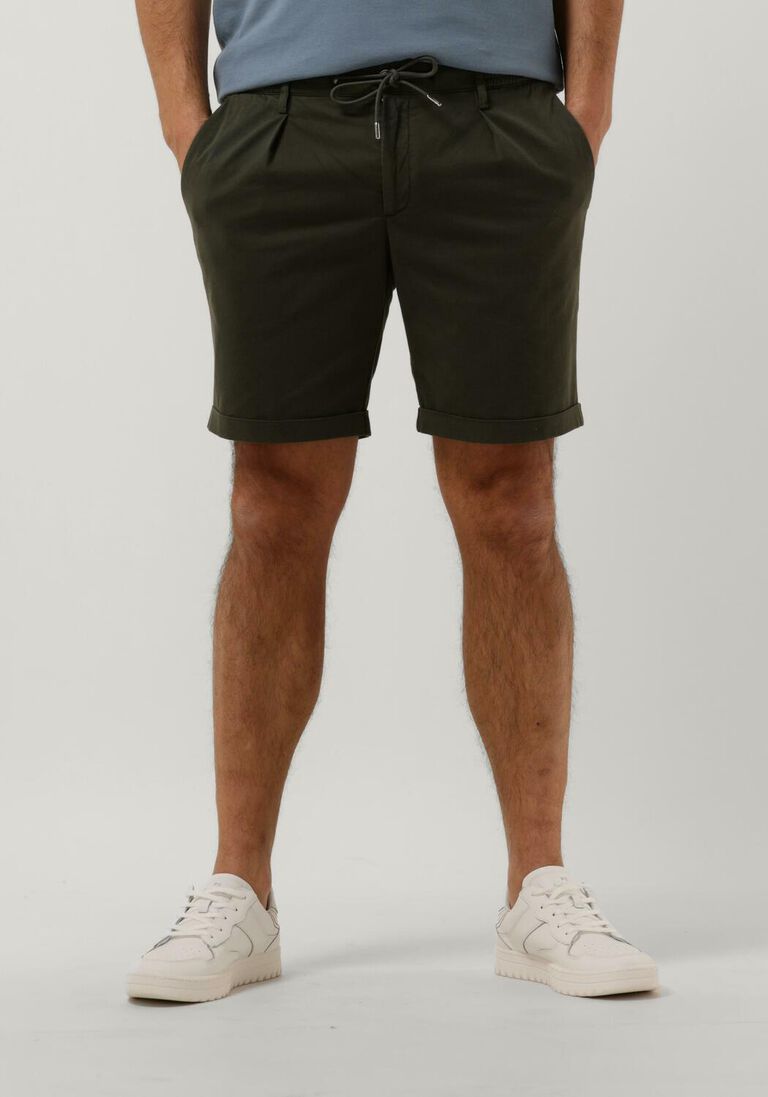 PROFUOMO groene profuomo korte broek ppuq10020