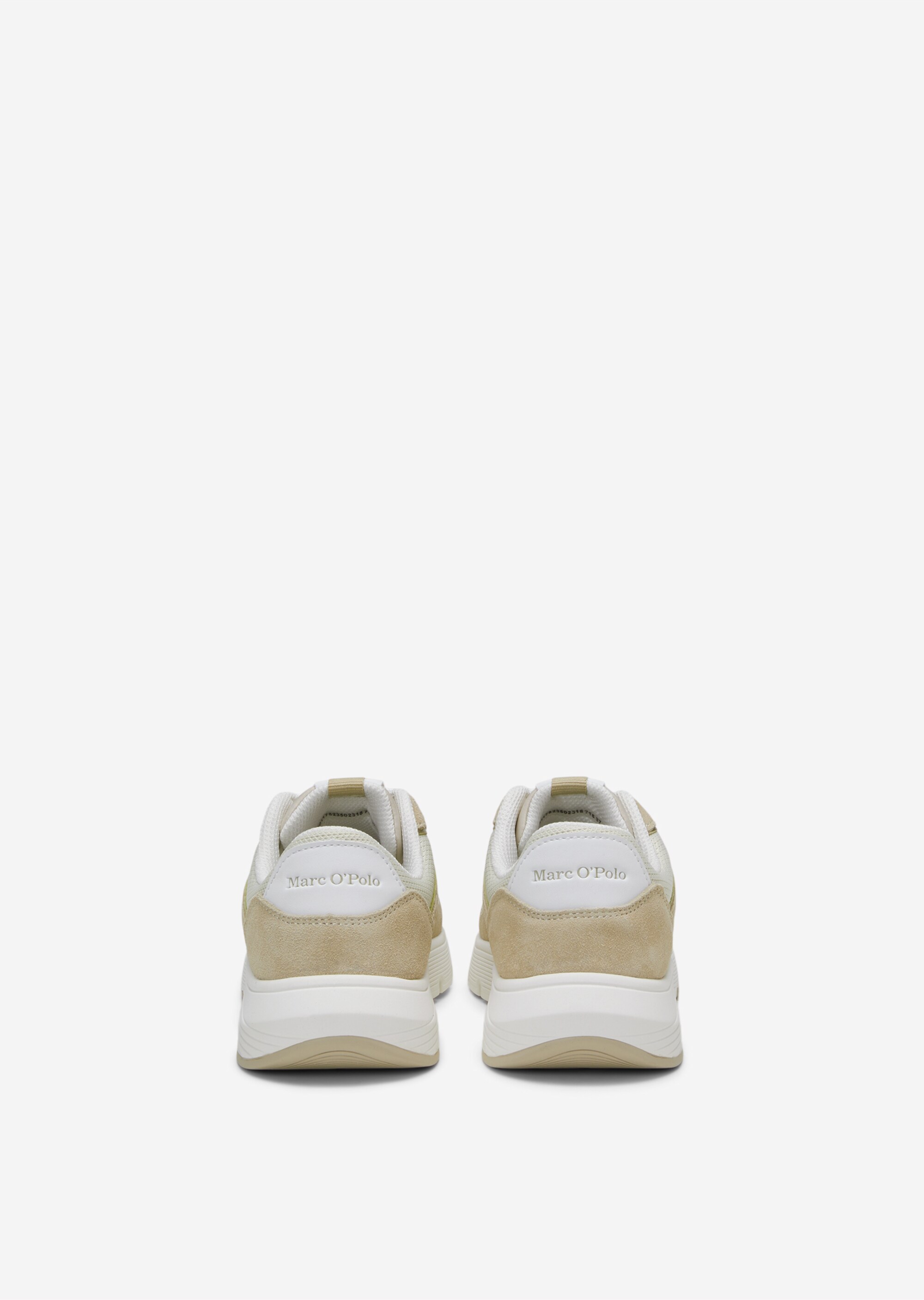 Sneaker aus hochwertigem Material-Mix