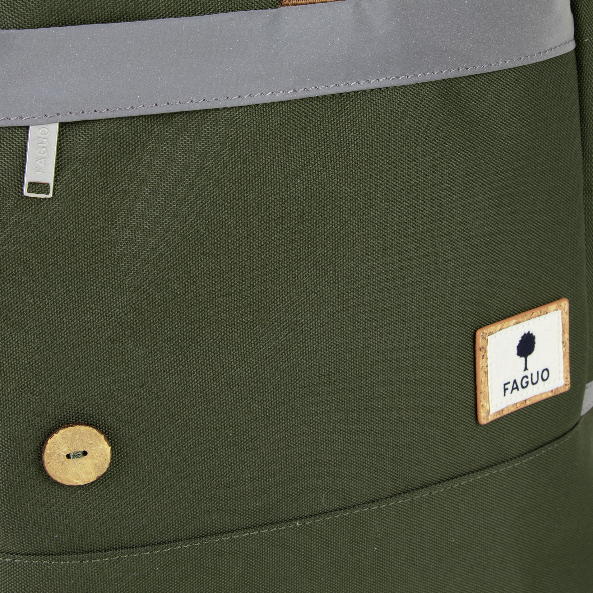 Sac à dos kaki végan en polyester recyclé - modèle Cycling medium
