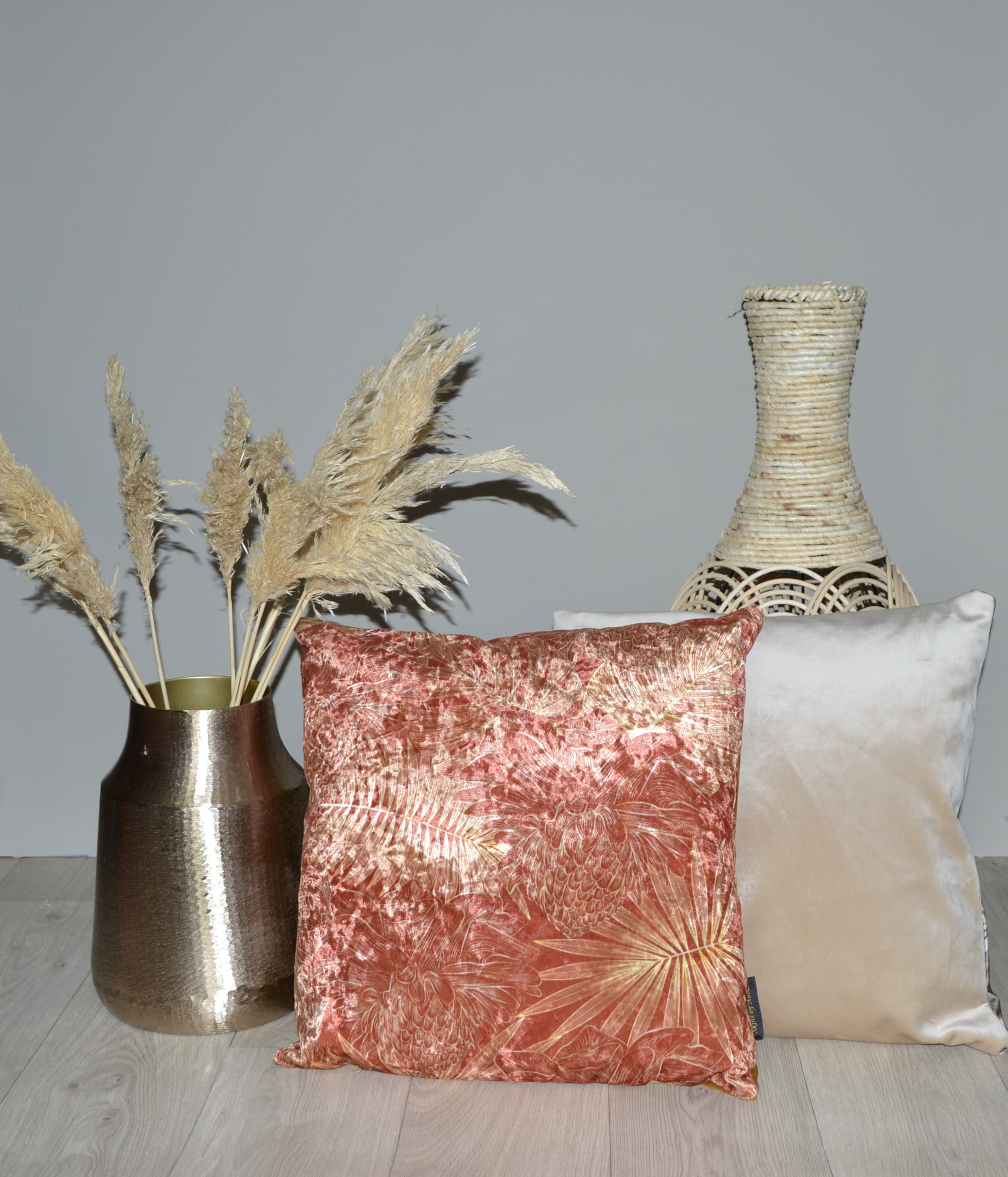 Kussen velvet Ginger bloem brique 45 x 45
