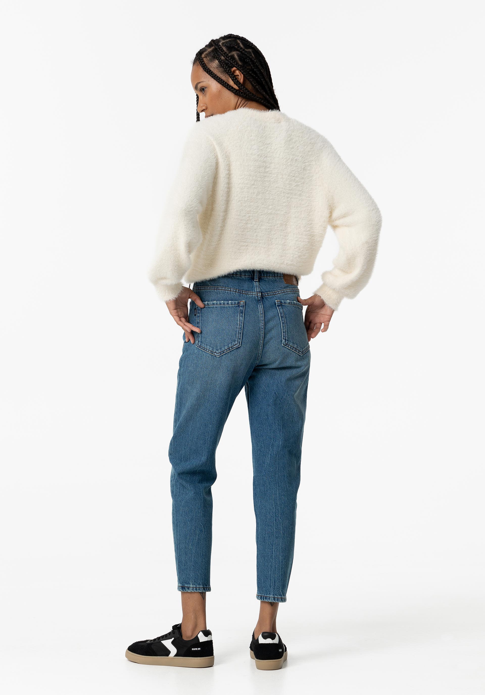 Jeans Mom Fit Cintura Alta