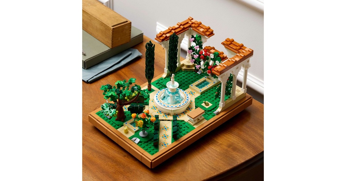LEGOIcons - Tuin met fontein Constructiespeelgoed  (10359)