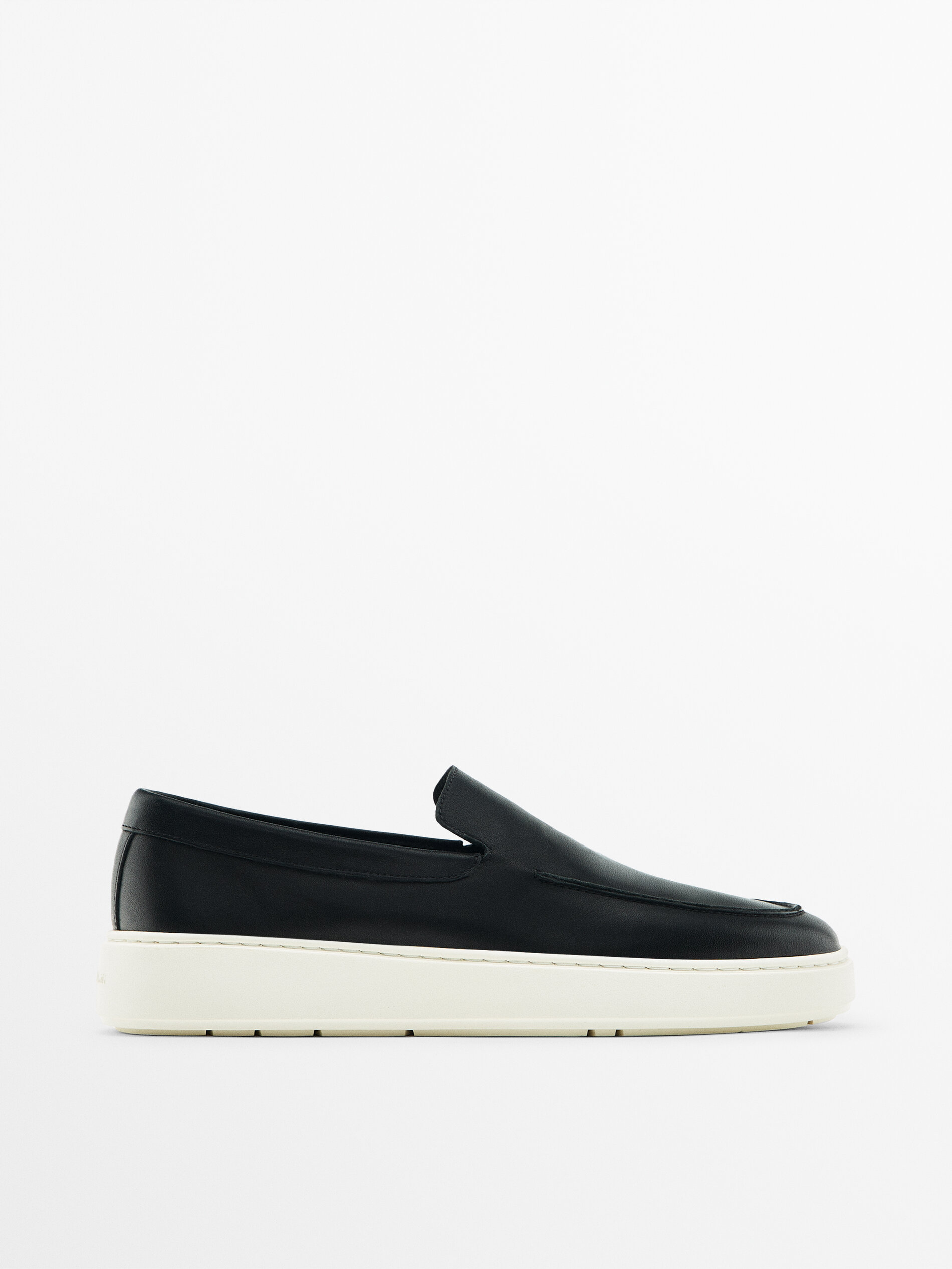 Mocassim macio em napa preto - NEGRO