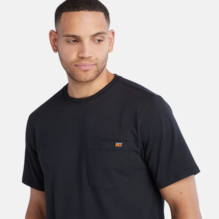 Camiseta Timberland PRO Core Pocket para homem, na cor preta monocromática.