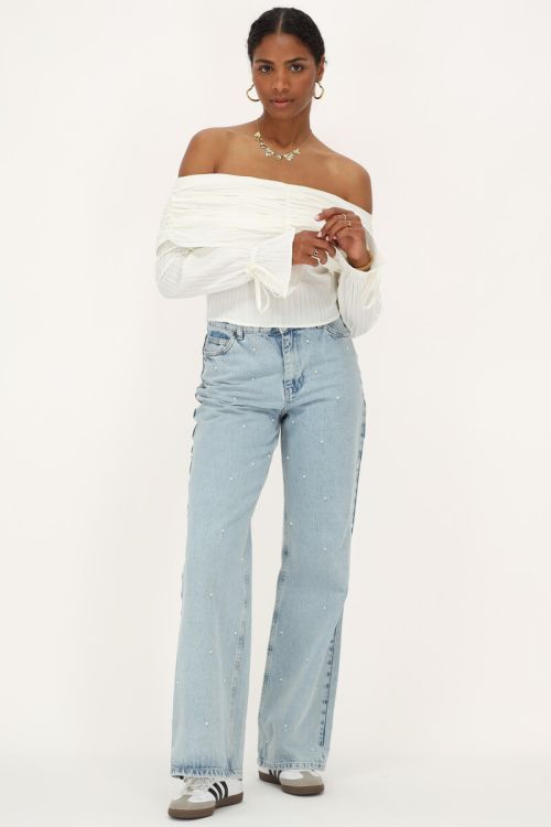 Witte off-shoulder top met structuur