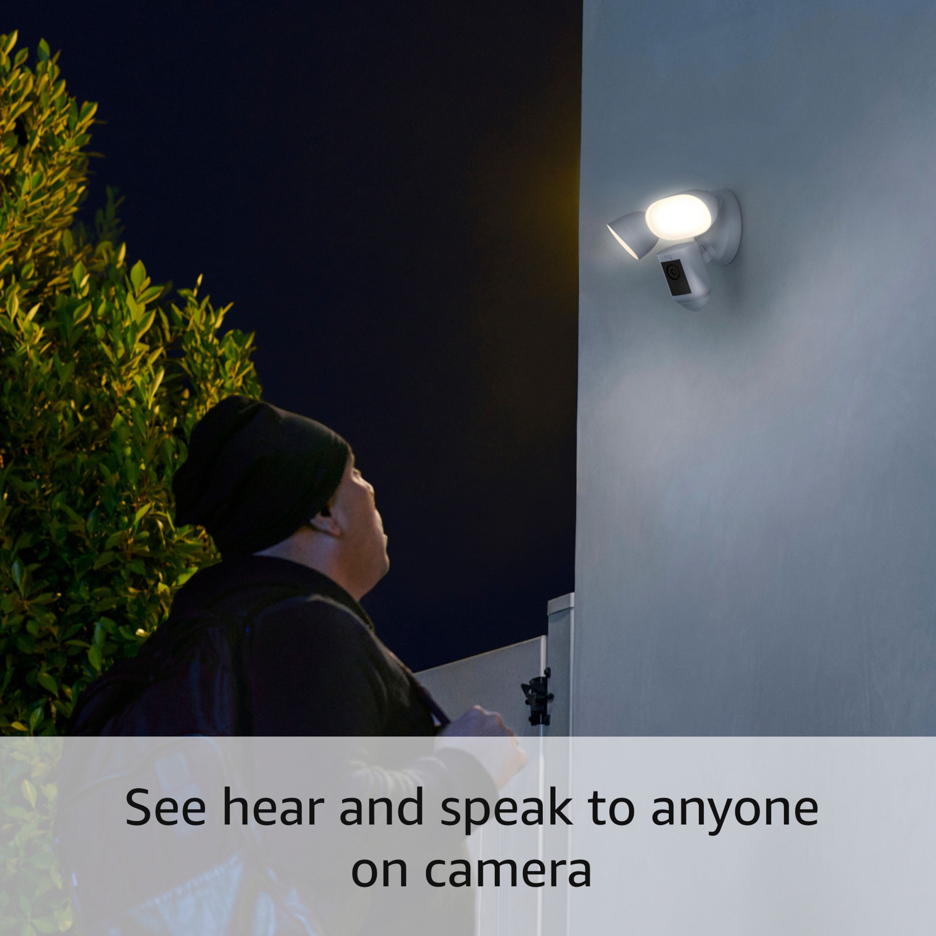 Ring Floodlight Cam Pro Hvit