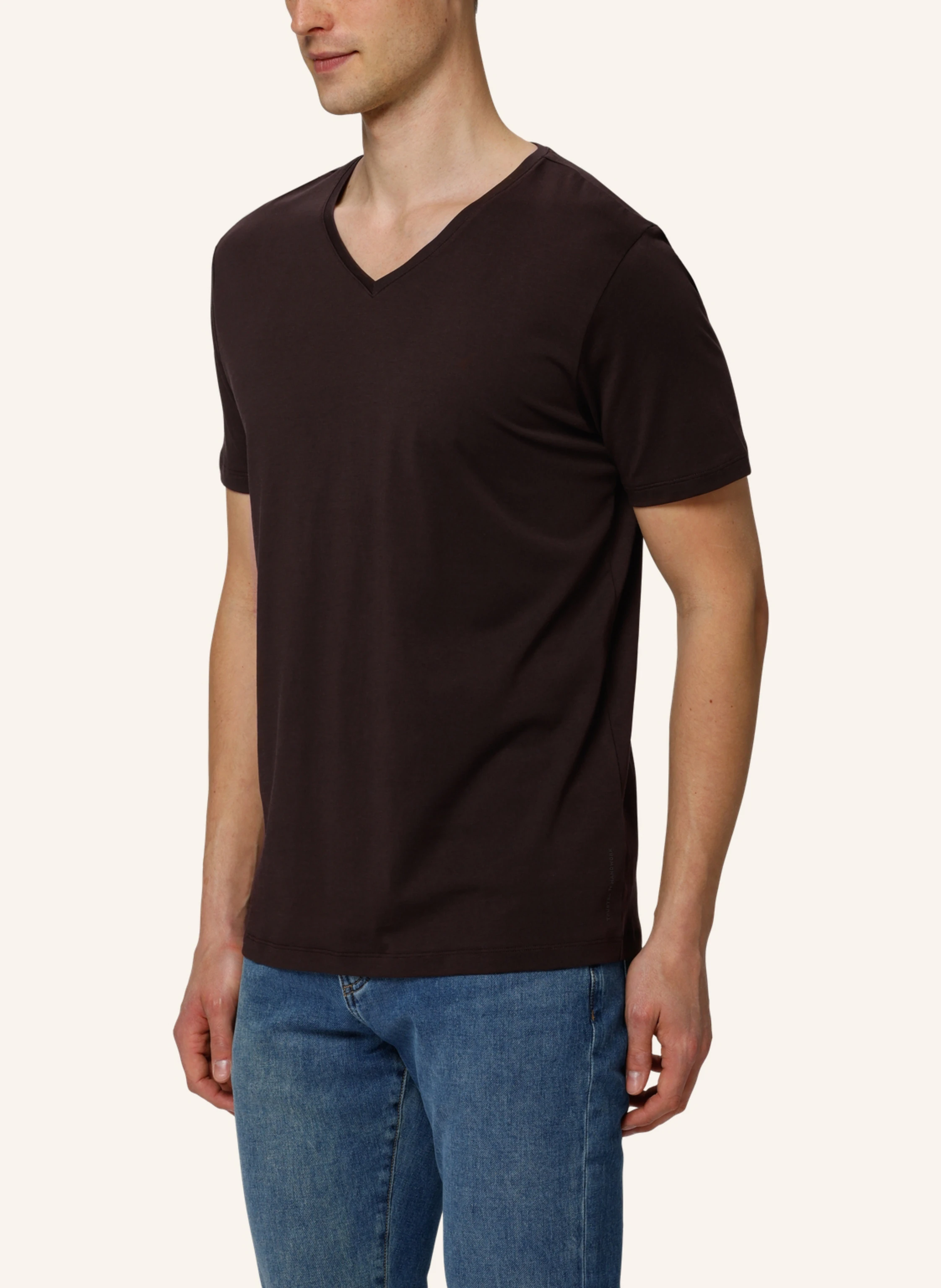 TRUSTED HANDWORK V Neck 1/2-Sleeve T-Shirt