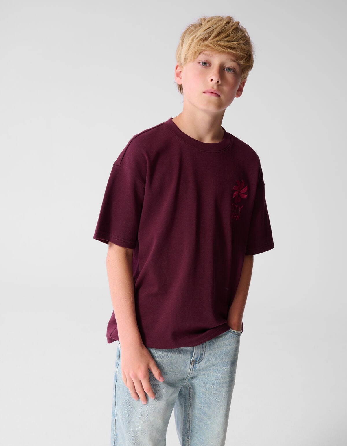 Stay Bold Artwork T-shirt Donkerrood