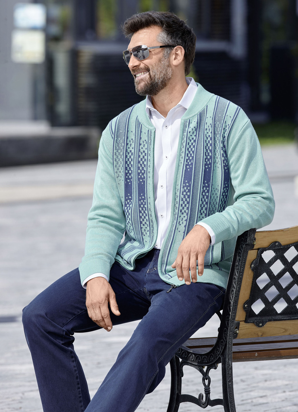 Gemusterte Jacke in 2 Farben