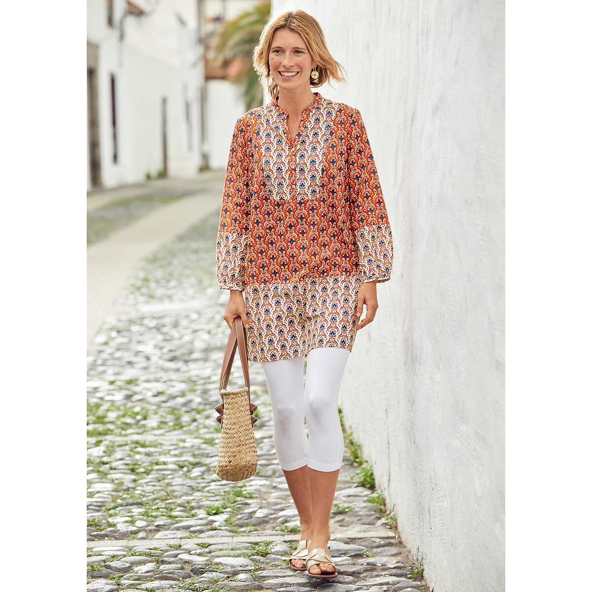 ANNE WEYBURN<br>Calças Capri em tecido elástico confortável