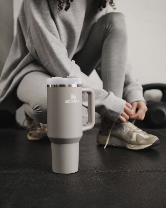 Stanley The Quencher H2. O FlowState Tumbler 1. 18L