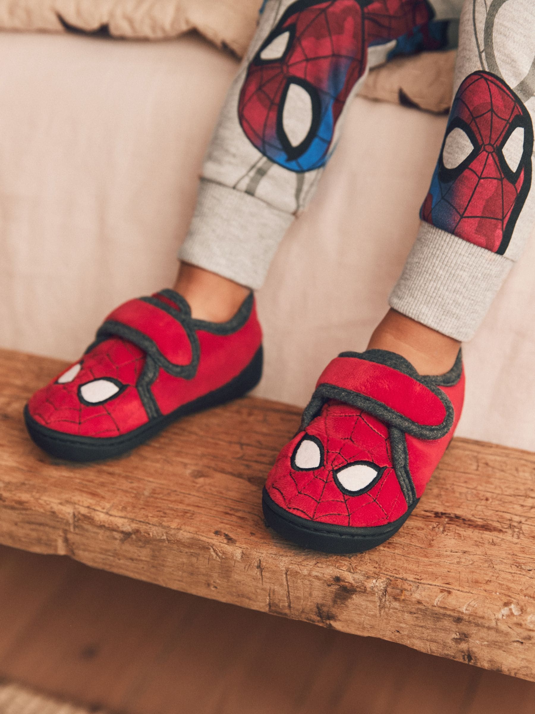 Rood Spiderman Marvel - Pantoffels met print, klittenbandsluiting en kuipzool