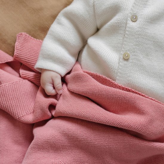 Couverture Petits Chats   Bouton de rose        de               La Manufacture de Layette