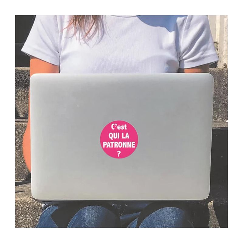 Autocollant sticker Féministe C'est qui la Patronne ?