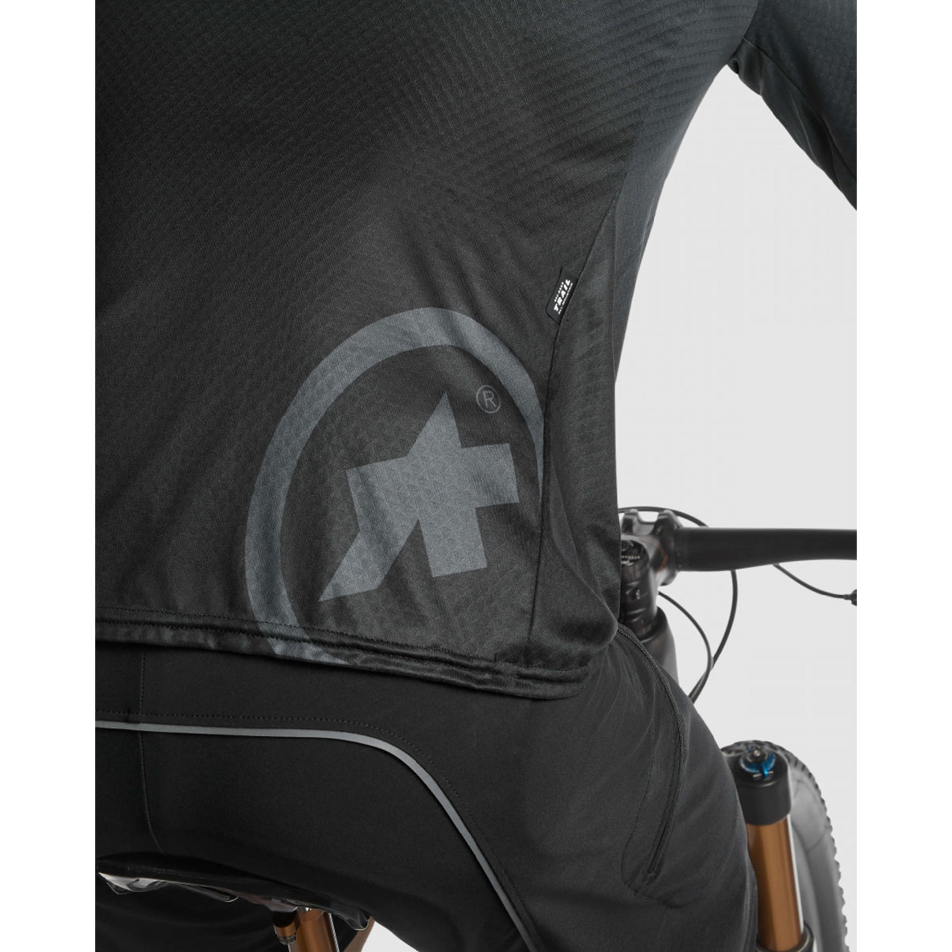 Assos Trail T3 MTB Fietsshirt Lange Mouwen Donkergrijs/Grijs Heren
