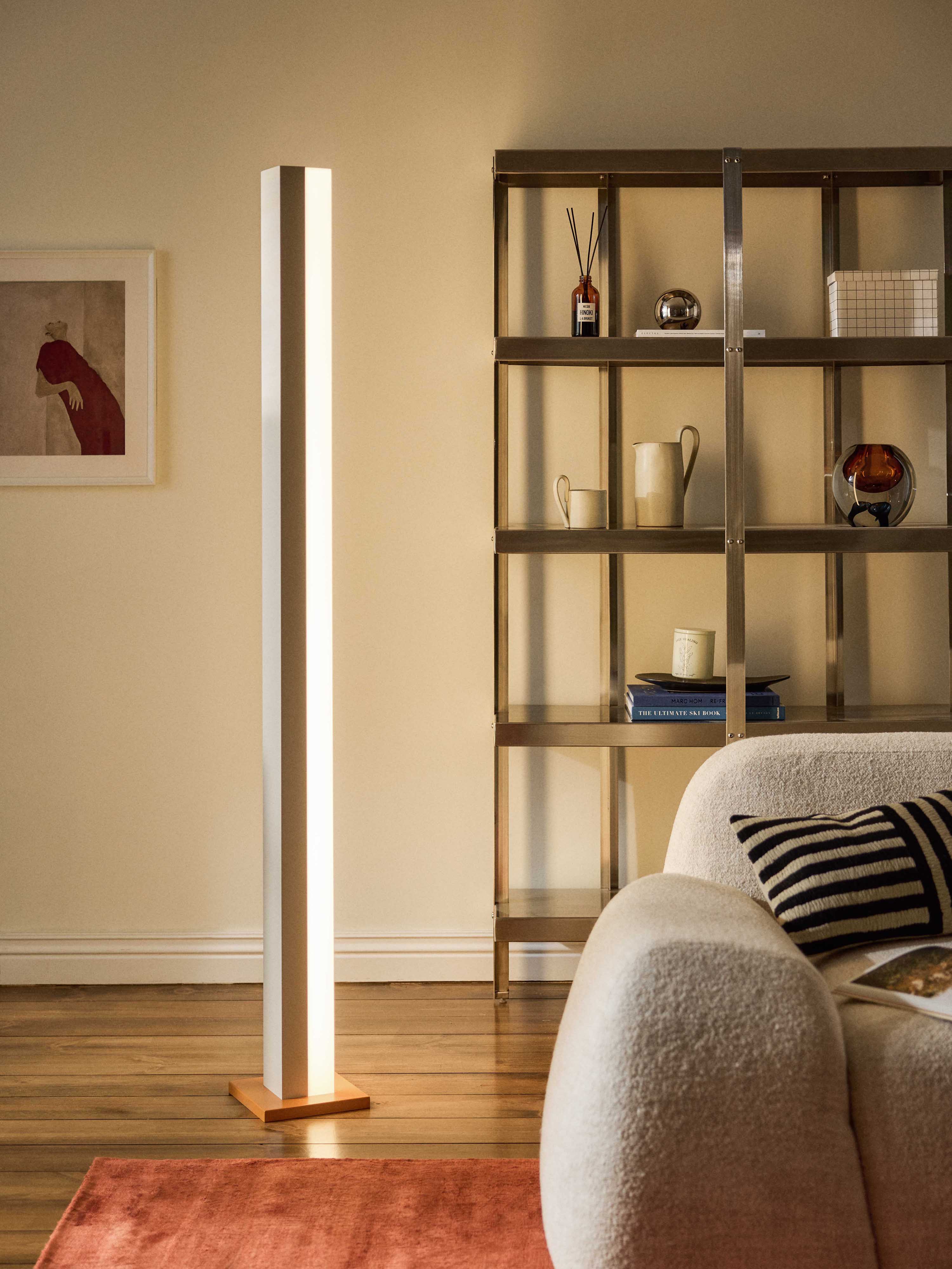 Dimbare LED vloerlamp Naika