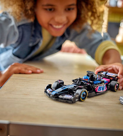 LEGO® Speed Champions - BWT Alpine F1® Team A524 Rennwagen 77248