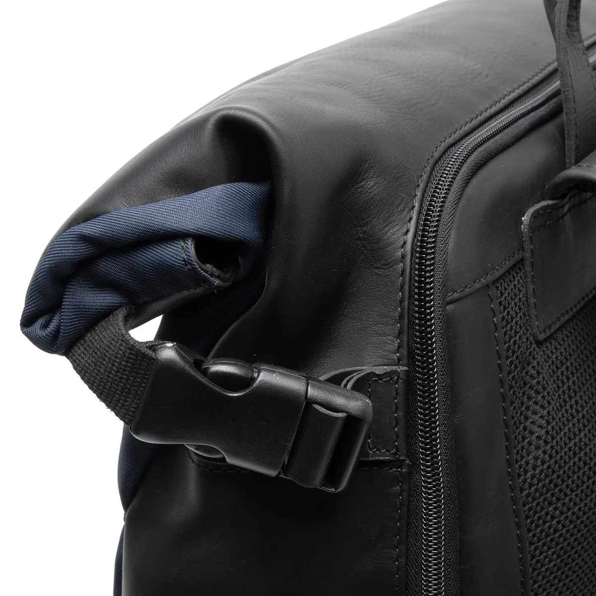 The Chesterfield Brand Nylon Wax Pull Up Rugzak Bornholm 17 Inch Navy