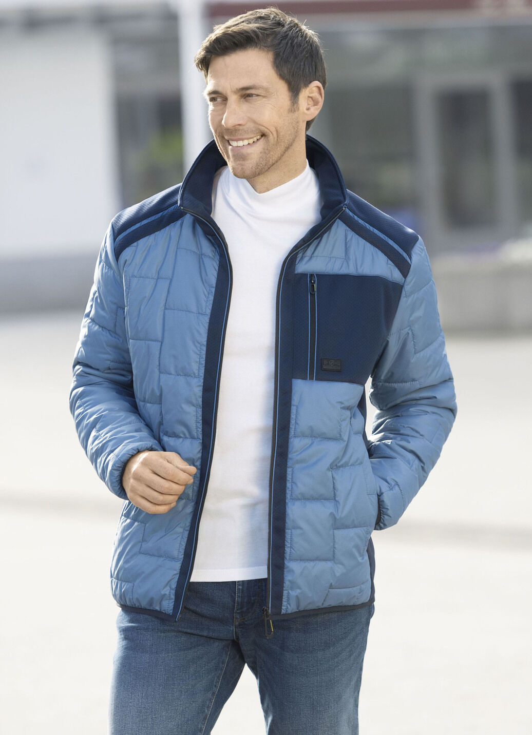 Steppkurzjacke mit Brusttasche
