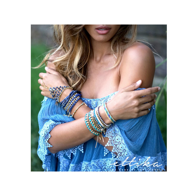 Ettika - Bracelet Stretch Wishbone en Or Jaune et Perles en Turquoise